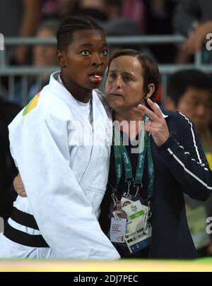 Medaglia di bronzo Audrey Tcheumeo al Judo Women's -78kg tenuto alla Carioca Arena 2 durante il giorno 6 delle Olimpiadi di Rio del 2016 il 11 agosto 2016 a Rio de Janeiro, Brasile. Foto di Lionel Hahn/ABACAPRESS.COM Foto Stock