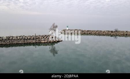 11 Dicembre 2020. Lincoln Ontario Canada, Jordan Harbour lungo il lato dell'autostrada QEW. Luke Durda/Alamy Foto Stock