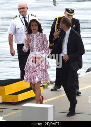 Catherine, Duchessa di Cambridge e il Principe Guglielmo, Duca di Cambridge, dopo essere arrivati in aereo al Vancouver Harbour Flight Center durante il loro Royal Tour del Canada il 25 settembre 2016 a Vancouver, Canada. Foto di Lionel Hahn/ABACAPRESS.com Foto Stock