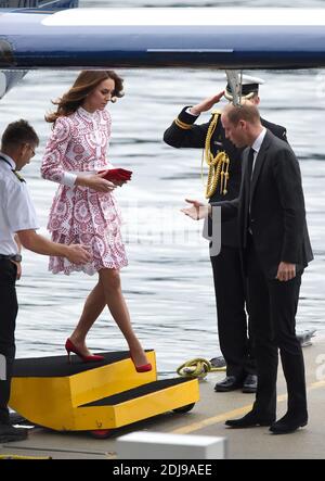 Catherine, Duchessa di Cambridge e il Principe Guglielmo, Duca di Cambridge, dopo essere arrivati in aereo al Vancouver Harbour Flight Center durante il loro Royal Tour del Canada il 25 settembre 2016 a Vancouver, Canada. Foto di Lionel Hahn/ABACAPRESS.com Foto Stock