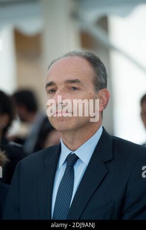 Jean-Francois Cope durante un tributo nazionale ad Harkis - algerini musulmani che hanno servito come ausiliari nell'esercito francese durante la guerra algerina dal 1954 al 1962 - all'Hotel des Invalides a Parigi, Francia il 25 settembre 2016. Foto di Chamussy/Pool/ABACARESS.COM Foto Stock