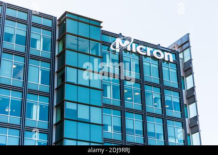 Ottobre 14, 2020 San Jose / CA / USA - sede centrale micron in Silicon Valley; micron Technology, Inc. È un produttore americano di memoria e compu Foto Stock