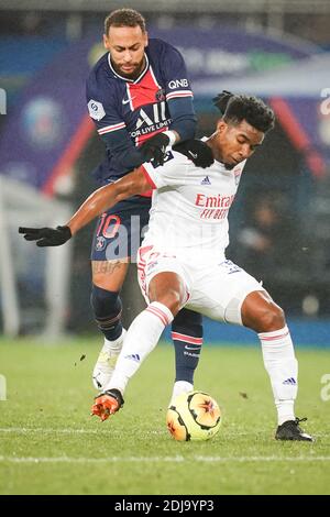 Neymar (PSG) in azione durante la partita di calcio francese Ligue 1 Paris Saint Germain (PSG) contro Olympique Lyonnais (OL) allo stadio Parc des Princes, a Parigi, Francia, il 13 dicembre 2020. Foto di Julien Poupart/ABACAPRESS.COM Foto Stock