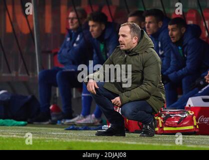 Manuel BAUM, allenatore Schalke nella partita FC AUGUSTA - FC SCHALKE 04 1.Lega di Calcio tedesca , Augusta, Germania, 13 dicembre 2020. Stagione 2020/2021, giorno 11, 1.Bundesliga © Peter Schatz / Alamy Live News nazionali e internazionali News-Agenzie FUORI uso editoriale - LE NORMATIVE DFL VIETANO QUALSIASI USO DI FOTOGRAFIE come SEQUENZE DI IMMAGINI e/o QUASI-VIDEO - Foto Stock