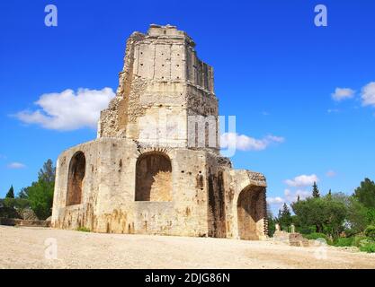 La torre Magne, vestigia romana a Nîmes, Gard in Occitanie, Francia. Foto Stock