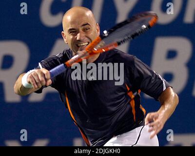 Andre Agassi compete nel Delray Beach International Tennis Championships, 1/30/06 Foto Stock