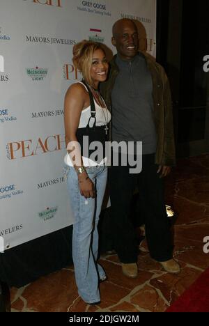 PAM Anderson e Ludacris ospitano il lancio di un milione di dollari da parte del gruppo Ocean Drive Publishing di Atlanta Peach all'Intercontinental Hotel, Buckhead, 3/31/06 hanno partecipato anche Usher (con la madre e il fratello James Lackey), Dallas Austin, T-Boz, e T.I. Foto Stock