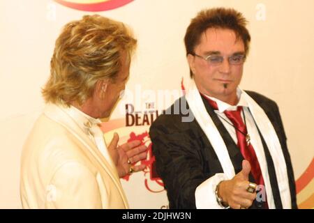 Siegfried Fischbacher e Roy Horn alla prima di 'Love', una produzione del Cirque du Soleil che celebra l'eredità dei Beatles. The Mirage, Las Vegas, NV, 06/30/06 Foto Stock