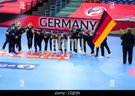 KOLDING, DANIMARCA - DICEMBRE 14: Team di Germania durante la partita femminile EHF Euro 2020 tra Paesi Bassi e Germania alla Sydbank Arena su decembe Foto Stock