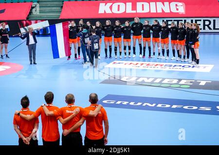 KOLDING, DANIMARCA - DICEMBRE 14: Team dei Paesi Bassi durante la partita femminile EHF Euro 2020 tra Paesi Bassi e Germania alla Sydbank Arena ON Foto Stock