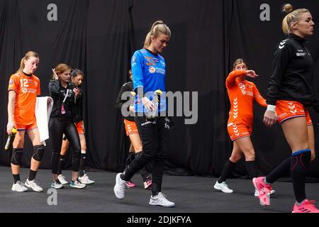 KOLDING, DANIMARCA - DICEMBRE 14: Team dei Paesi Bassi durante la partita femminile EHF Euro 2020 tra Paesi Bassi e Germania alla Sydbank Arena ON Foto Stock