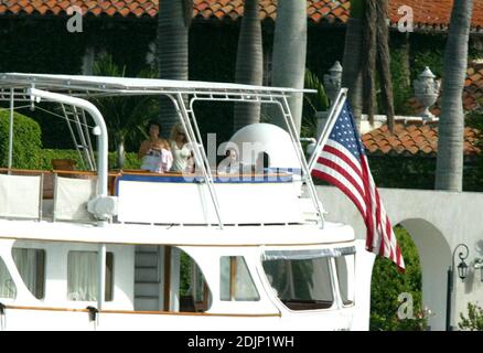 Jennifer Lopez e Marc Anthony affittano un immobile a Miami Beach completo di yacht. 08/01/2006 Foto Stock