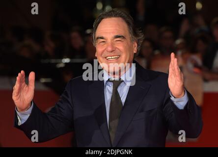 Il regista Oliver Stone partecipa alla prima del film "Swowden" durante l'XI Festival del Cinema di Roma, il 14 ottobre 2016, a Roma. Foto di Eric Vandeville/ABACAPRESS.COM Foto Stock