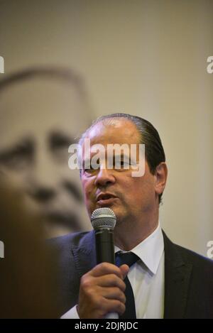 Il primo segretario del partito socialista francese Jean-Christophe Cambadelis partecipa a una conferenza sui diritti delle donne nell'Unione europea tenutasi a Parigi il 27 ottobre 2016. Foto di Yann Korbi/ABACAPRESS.COM Foto Stock