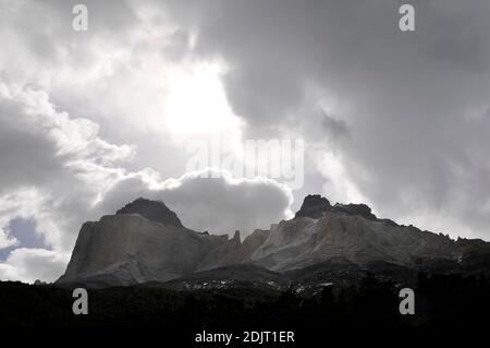 Sud America, Cile, Xll Regione, Patagonia, Torres del Paine Parco Nazionale, 7 ore di escursione Valle del Frances (Valle francese) Cerro Mascara Foto Stock