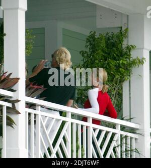 Chris Evert e Greg Norman si riuniscono al circolo del Chris Evert/Raymond James Pro-Celebrity Tennis Classic, Delray Beach, Florida. 11/06/06 Foto Stock