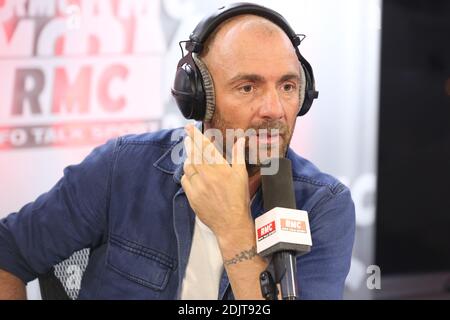 In esclusiva - Christophe Dugarry al talk show 'Team Duga' su RMC radio, a Parigi, Francia, il 07 novembre 2016. Foto di Jerome Domine/ABACAPRESS.COM Foto Stock