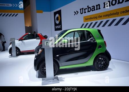 Smart EV al Los Angeles Auto Show, a Los Angeles, California, 16 novembre 2016. I giorni dei consumatori DEGLI spettacoli LA Auto saranno aperti al pubblico dal 18 al 27 novembre. Foto di Lionel Hahn/AbacaUsa.com Foto Stock