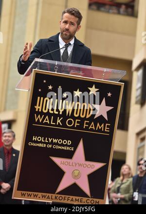 Ryan Reynolds è insignito di una stella sulla Hollywood Walk of Fame il 15 dicembre 2016 a Los Angeles, California, USA. Foto di Lionel Hahn/ABACAPRESS.COM Foto Stock