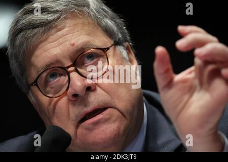 File foto datata 28 luglio 2020 del procuratore generale degli Stati Uniti William Barr testimonia dinanzi al Comitato giudiziario della Camera nell'Auditorium del Congresso presso il Centro visitatori del Campidoglio degli Stati Uniti a Washington, DC, USA. IL procuratore generale DEGLI Stati Uniti, William Barr, uno dei più convinti alleati di Donald Trump, si è dimesso poche settimane dopo aver contraddetto al presidente dicendo che il dipartimento della giustizia non aveva scoperto alcuna prova di una frode diffusa tra gli elettori che potrebbe modificare il risultato delle elezioni del 2020. Foto di chip Somodevilla/Pool/ABACAPRESS.COM Foto Stock
