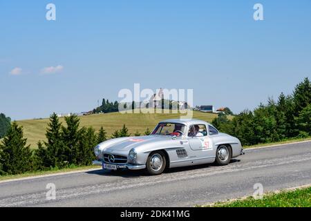 kuernberg, austria, 26 luglio 2019, ennstal classic, concorso per auto d'epoca, mercedes benz 300 sl gullwing coupé Foto Stock