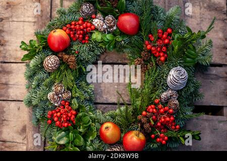 Vista della corona di Natale Foto Stock