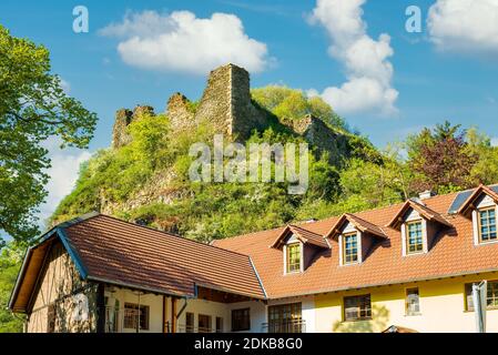 Rovina di Rosenburg ad Argenschwang, nella Soonwald (Hunsrück), nella valle di Graefenbach, Foto Stock