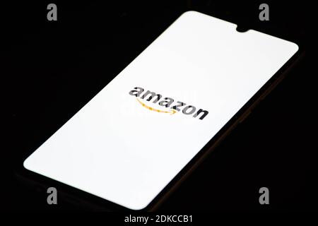 App Amazon, applicazione shopping on line, icona visualizzata sullo smartphone Foto Stock