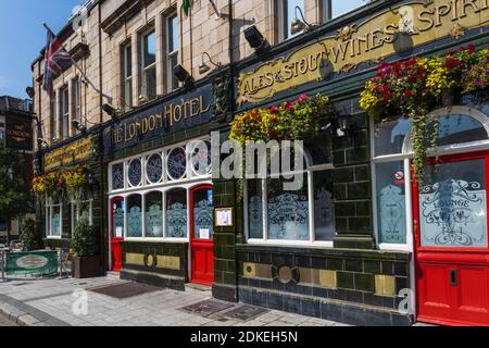 Inghilterra, Hampshire, Southampton, Oxford Street, il colorato hotel e pub di epoca vittoriana Foto Stock
