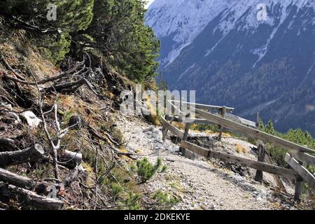 Europa, Österreich, Tirol, Leutasch, Leutasch tal, Gaistal, Ludwig Ganghofer, Spätherbst, Estate Indiana, Traumhaft, Herbst, Weg zum Steinern Hüttl (1925 metri) Foto Stock