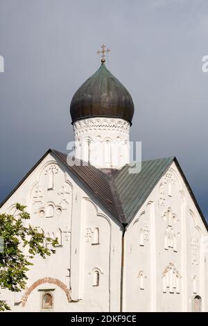 Chiesa della Trasfigurazione del Salvatore in Via Ilyina (Veliky Novgorod, Russia), un'antica chiesa storica dipinta da Teofani il greco (. Foto Stock