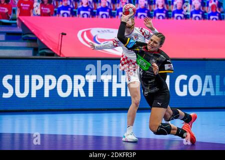 KOLDING, DENMARK - DECEMBER 15: Andrea Simara of Croatia, Alicia Stolle of Germany during the Women's EHF Euro 2020 match between Germany and Croatia Stock Photo