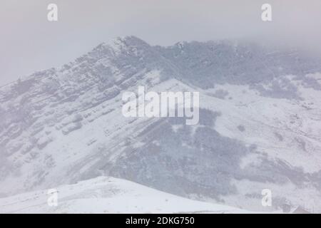 Tempo invernale in montagna Foto Stock