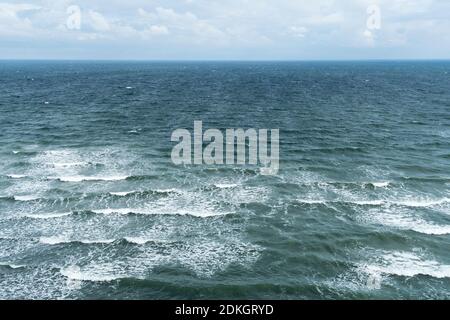 Mar Baltico tempestoso, immagine simbolo, nuvole, vento, tempesta, onde Foto Stock