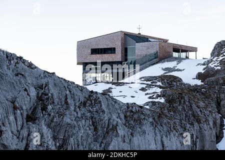 Europe, Austria, Vorarlberg, Kleinwalsertal, Hirschegg, Hoher Ifen, mountain station Hahnenköpflebahn, mountain restaurant Tafel & Zunder Stock Photo