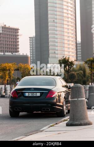 Batumi. Georgia - 30 ottobre 2020: Mercedes sulle strade di Batumi Foto Stock