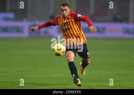 Benevento, Ita. 15 Dic 2020. Gaetano Letizia di Benevento, Benevento / Lazio, Serie A, Football Credit: Agenzia indipendente di Foto/Alamy Live News Foto Stock