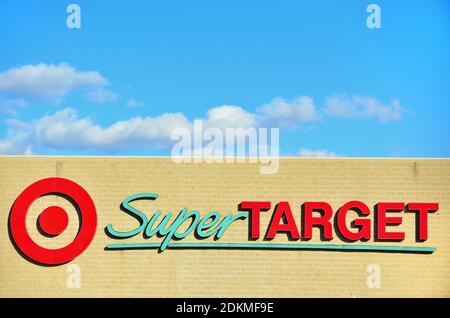 Streamwood, Illinois, USA. A  Super Target store anchoring a strip mall in suburban Chicago. Stock Photo