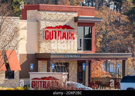 Sunlit Outback Steakhouse vicino ad Atlanta a Snellville, Georgia. (STATI UNITI) Foto Stock