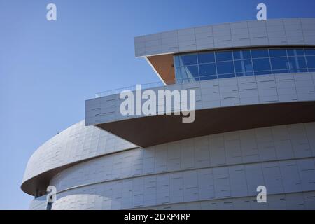 Dettagli architettonici del Chase Center, un'arena al coperto nel quartiere Mission Bay di San Francisco, California. Foto Stock