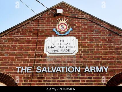 The Salvation Army Sign on a Building, fondata nel 1865 a Londra Est, l'esercito della salvezza aiuta i poveri e i senzatetto, Kent, Inghilterra - 11 maggio 2020 Foto Stock