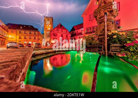 Foto notturne delle strade di Ribeauville Foto Stock