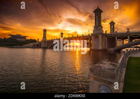 Ponti a Putrajaya Malesia Foto Stock