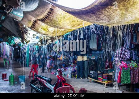 Surin, Thailandia, Sud-est asiatico Chong Chom mercato di confine Foto Stock