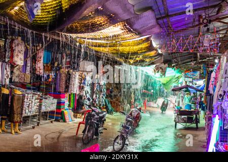 Surin, Thailandia, Sud-est asiatico Chong Chom mercato di confine Foto Stock