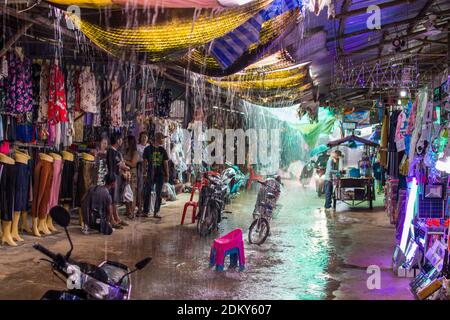 Surin, Thailandia, Sud-est asiatico Chong Chom mercato di confine Foto Stock