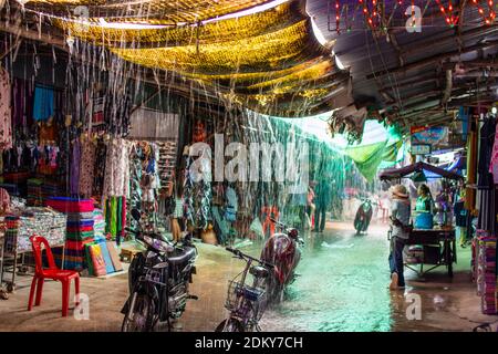 Surin, Thailandia, Sud-est asiatico Chong Chom mercato di confine Foto Stock