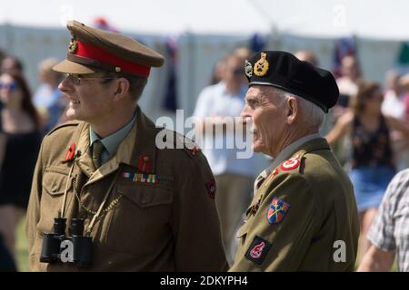 Re-enactor vestita come la guerra mondiale due British Field Marshal Bernard Law Montgomery ad un airshow a Cosford Foto Stock