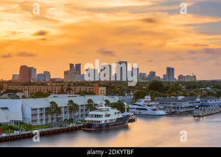 Ft. Lauderdale, Florida, Stati Uniti d'America centro città al crepuscolo. Foto Stock