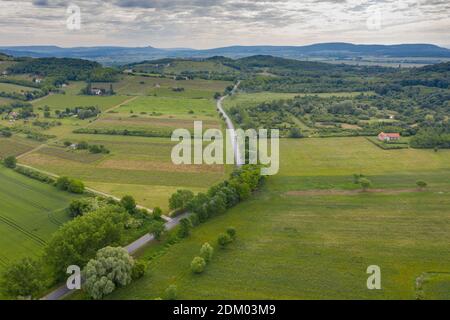 Foto aerea della bella Balaton felvidek con Csobanc Foto Stock